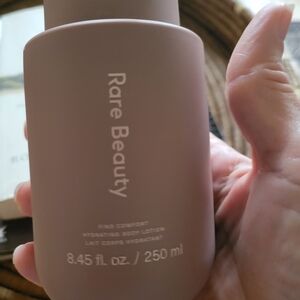 Rare Beauty Hydrating Body Lotion